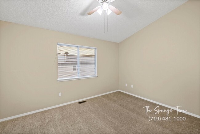 Building Photo - HUNTING MEADOWS 3BD CONDO IN GATED COMMUNITY  - Security Deposit Waiver Available