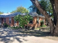 Building Photo - 3015 Avon St