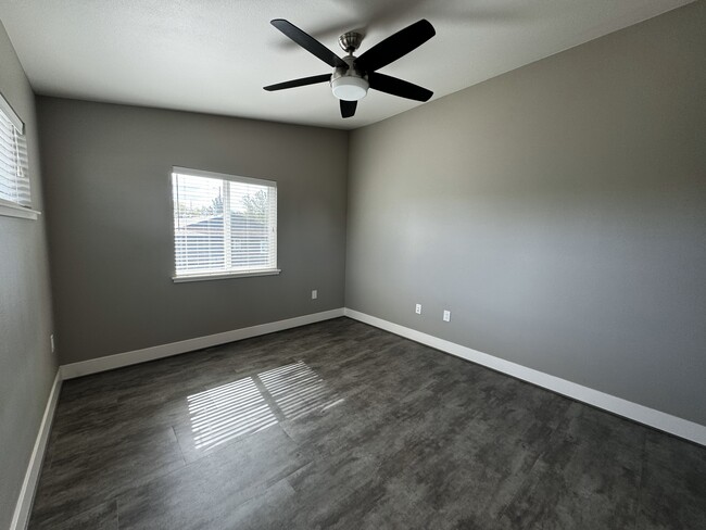 Main Bedroom - 412 Kirman Ave