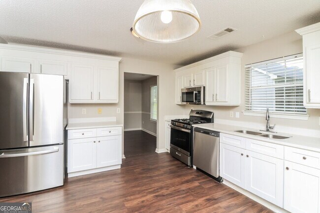Building Photo - 4125 Clarks Tr