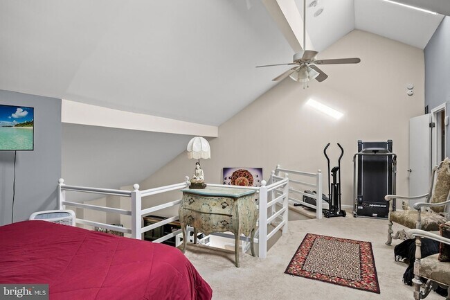 Building Photo - 1410 Chanticleer