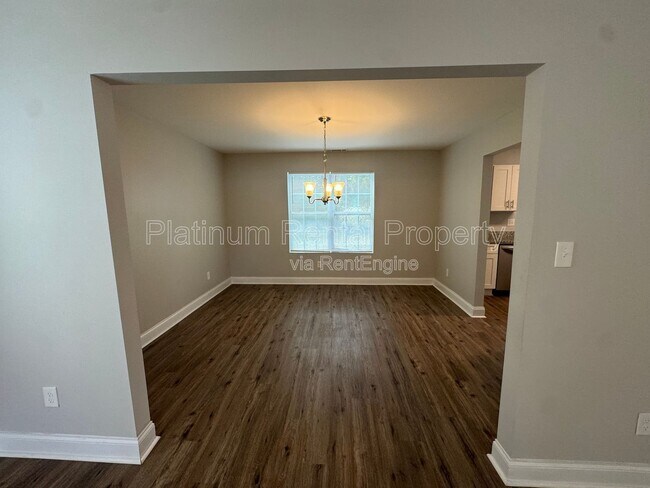 Building Photo - 2793 Oakvale Falls Dr