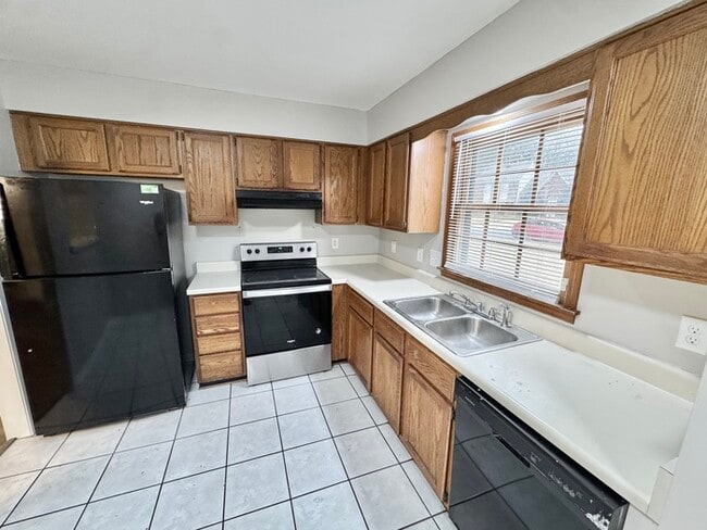 Building Photo - 6338 Kirby Downs Dr