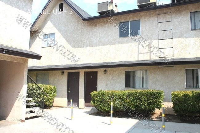 Building Photo - 504 E Ave Q3