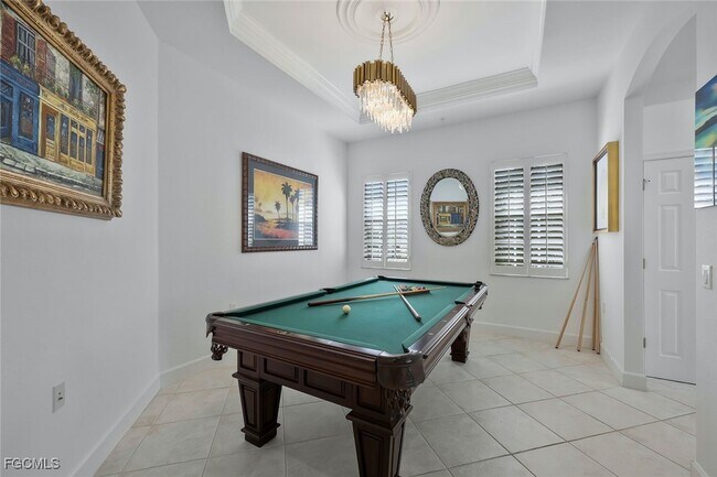 Building Photo - 10085 Valiant Ct