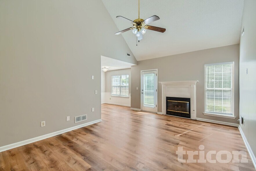 Building Photo - 120 Allen Oaks Way