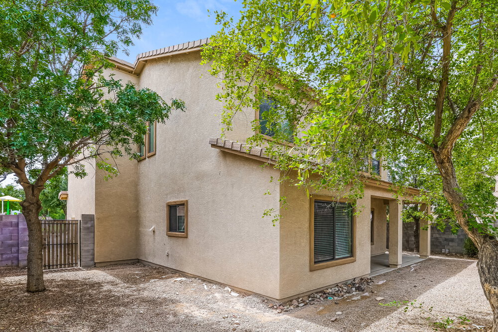Building Photo - 2172 E Pima Ave