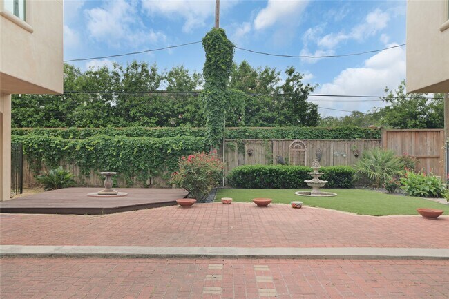 Building Photo - 5459 John Dreaper Dr