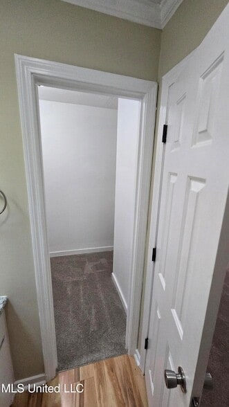 Building Photo - 933 Glastonbury Cir