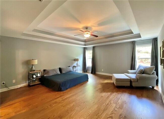 Building Photo - 5452 Oak Crest Ln