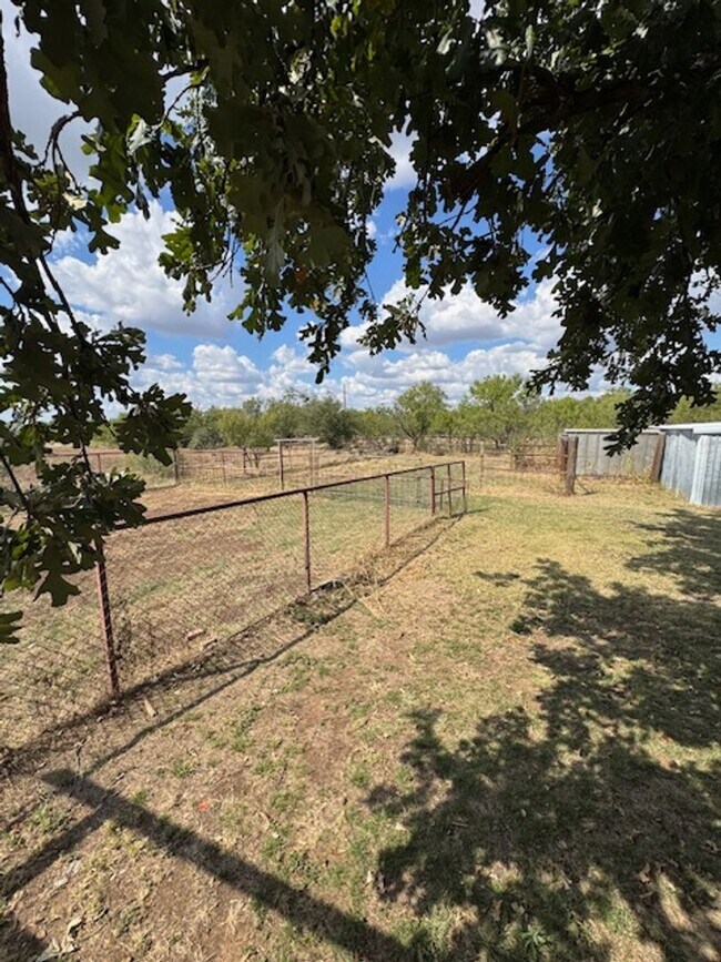 Building Photo - 6227 CR 137