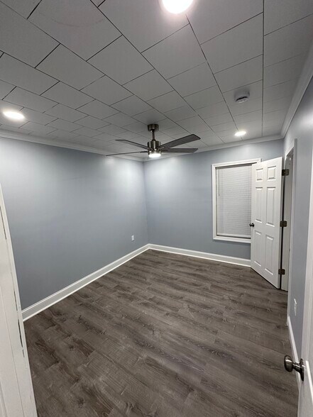 Building Photo - 143 Jencks St