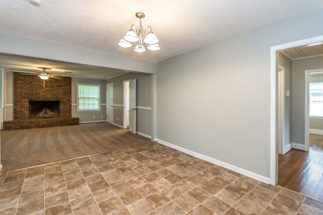 Building Photo - 973 Parkwood Ct