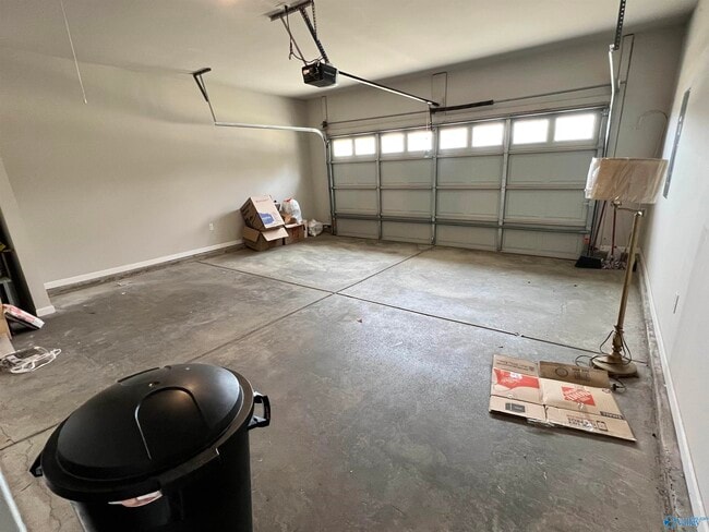 Building Photo - 14992 Westmeade Ln