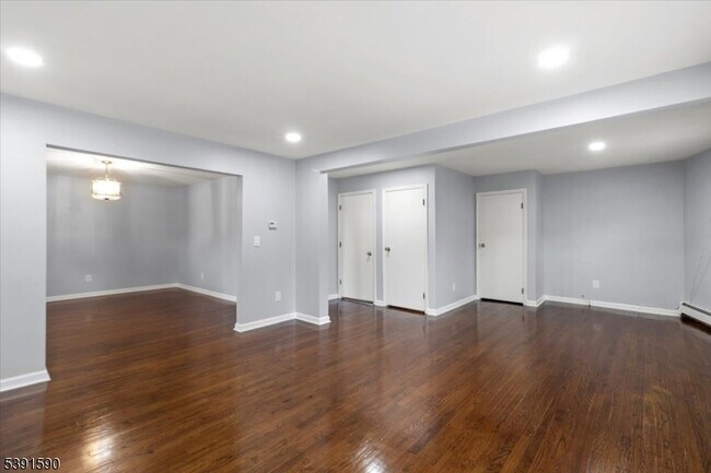 Building Photo - 1034 Burnet Ave