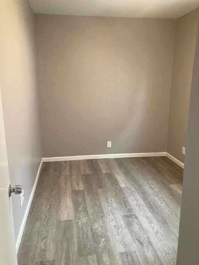 Building Photo - 3063 Phelan Wy