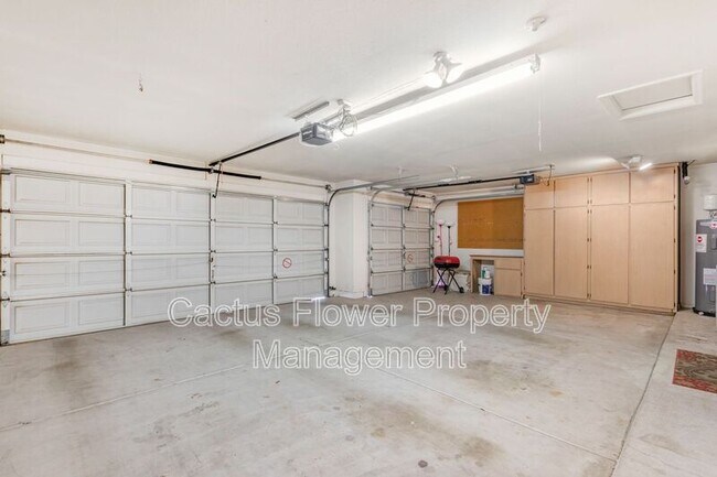 Building Photo - 4226 E Rockledge Rd