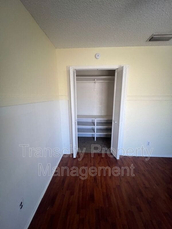 Building Photo - 4714 E Caballero St