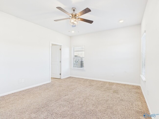 Building Photo - 506 E River Landing Blvd