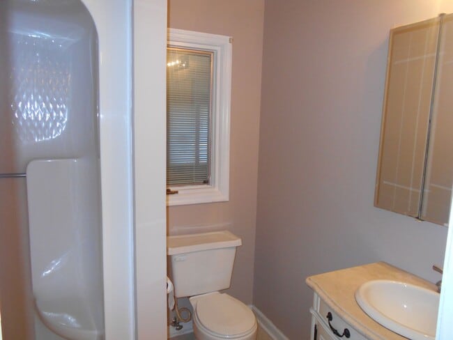 Building Photo - Spacious 3 bedroom, 3 bath home located off HWY 501