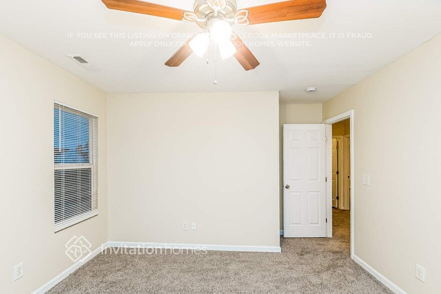 Building Photo - 120 Woodcreek Ln