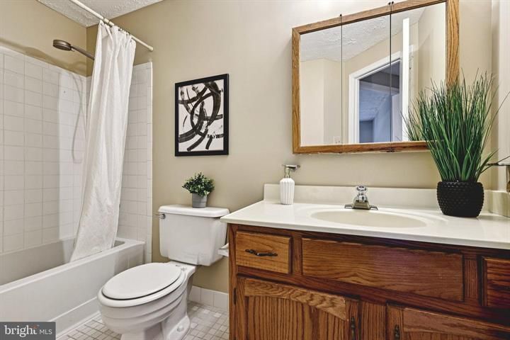 Building Photo - 5555 First Statesman Ln