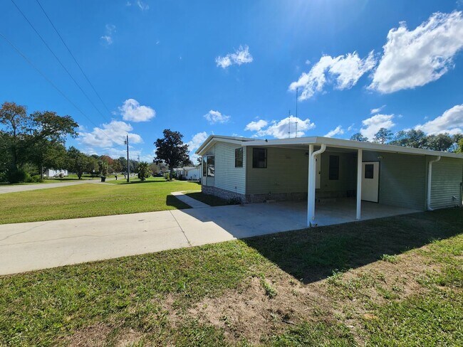 Building Photo - 2 Bedroom 2 Bathroom W/ Storage in family friendly neighborhood!