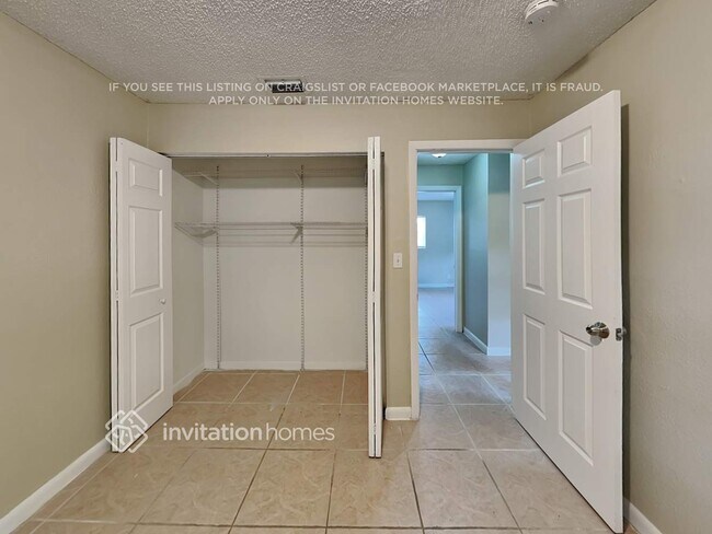 Building Photo - 328 SW 80th Terrace