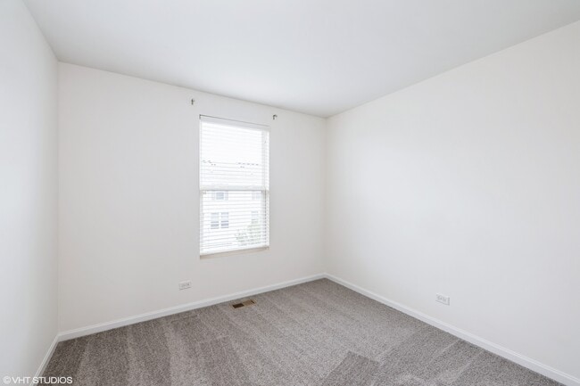 Building Photo - 3404 Neubauer Circle