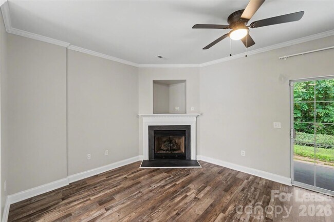 Building Photo - 2120 Sardony Ln