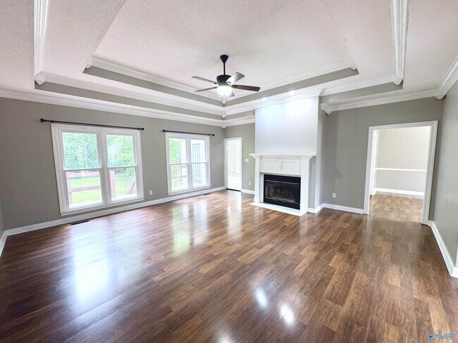 Building Photo - 192 Rosecliff Dr
