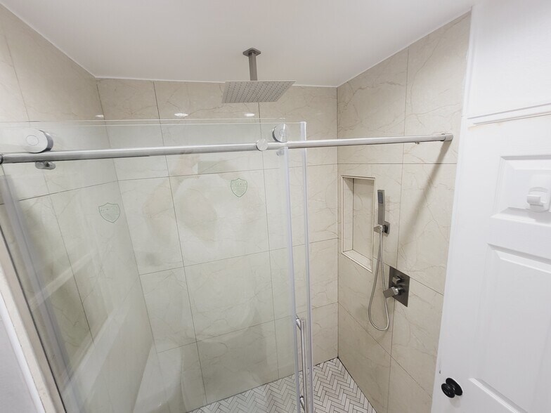 Building Photo - 28045 Magic Mountain Ln