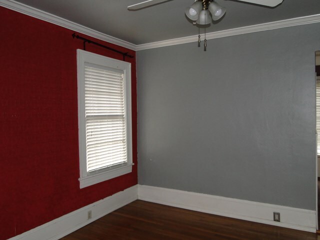 Building Photo - Great Home close to Downtown
