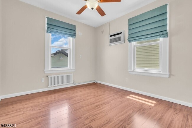 Building Photo - 206 Highland Ave