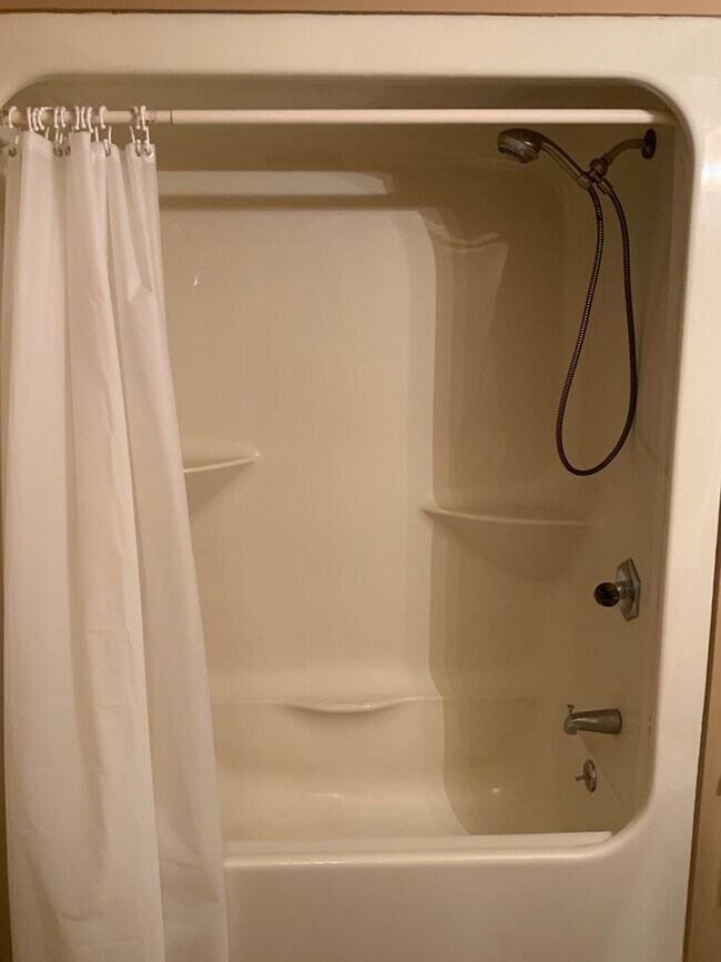 Building Photo - Coolant River Water Front 4 Bedrooms / 2 F...