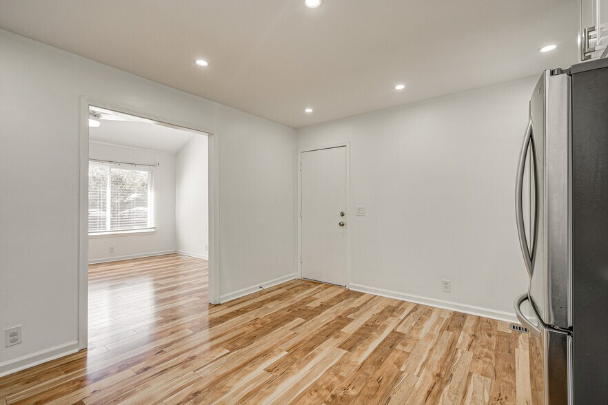 Building Photo - 5317 Ashlawn Dr