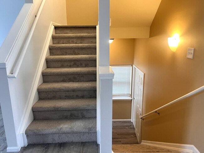 Building Photo - 44725 Ellery Ln