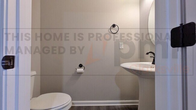 Building Photo - 107 Smithson Ln