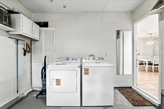 Building Photo - 149 Northshore Cir