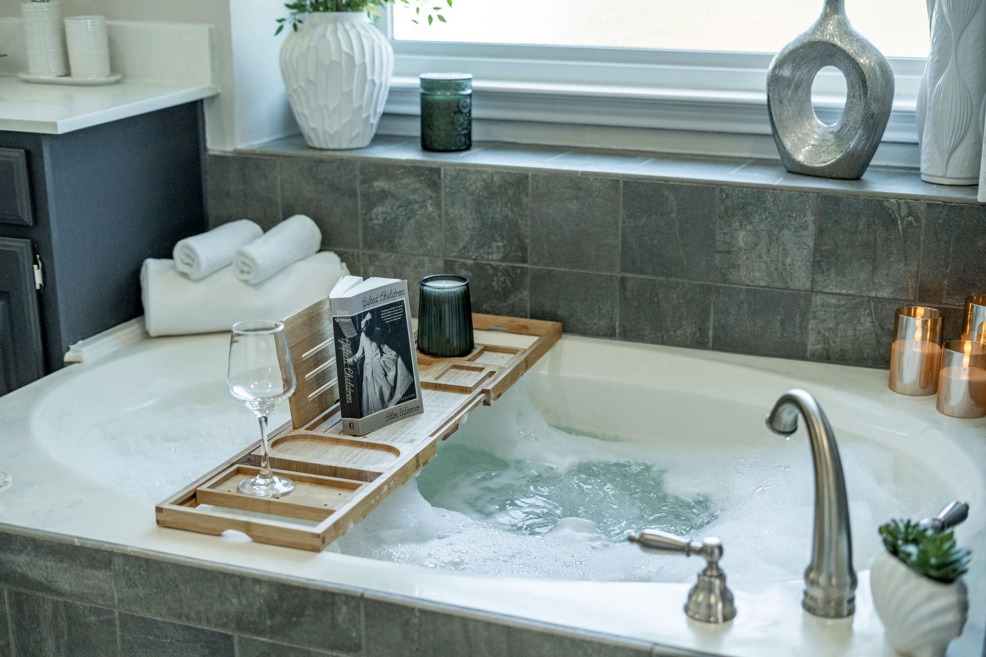 Master Bathroom - 707 Cottonwood Bend Dr