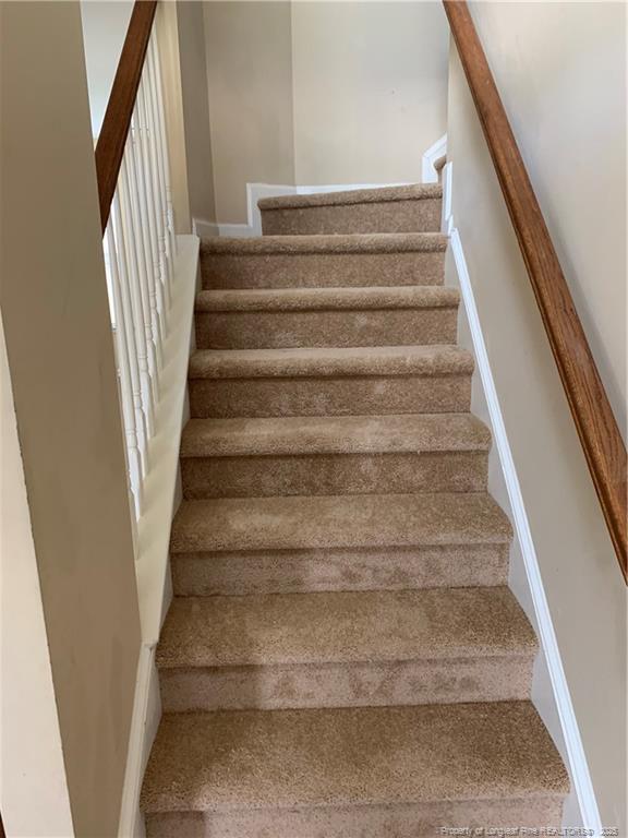 Building Photo - 261 River Oak St