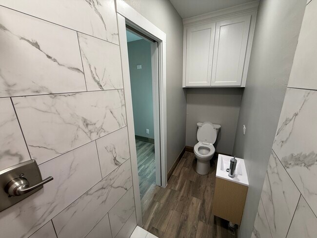 Building Photo - 3223 Cherrywood Ave