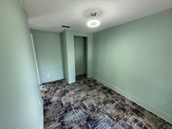 Building Photo - 750 Escambia St