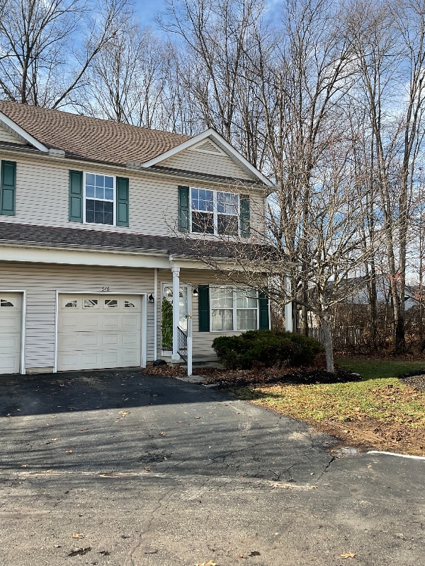 Building Photo - 676 Grove Cir