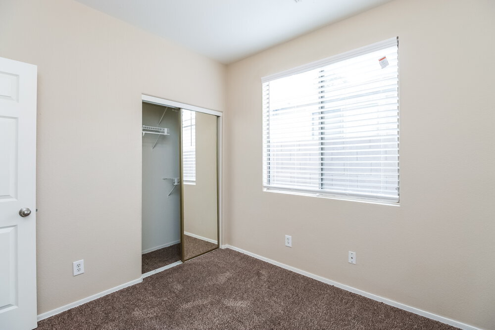 Building Photo - 6639 S 17th Ave