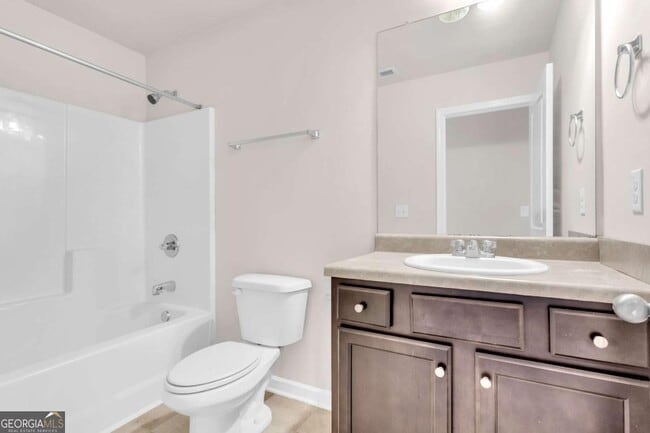 Building Photo - 4488 Ravenwood Dr
