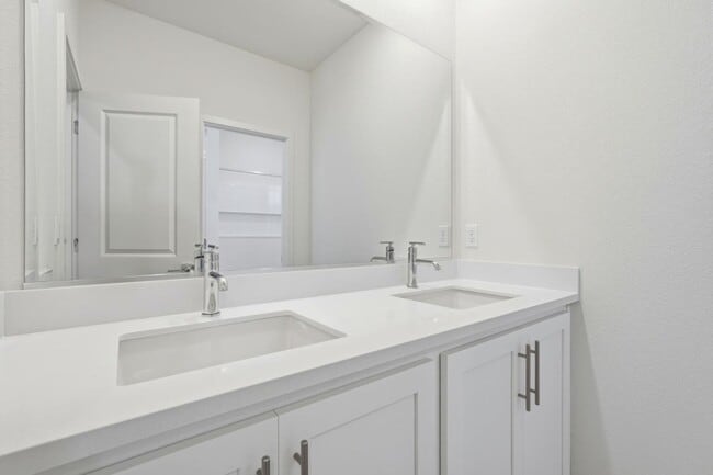 Building Photo - 5728 Placer Dr