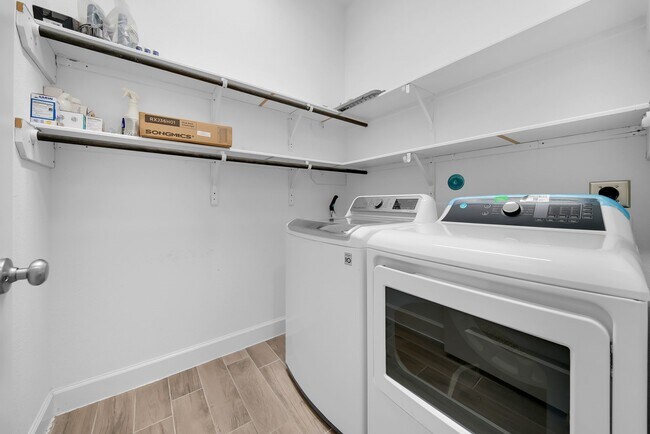 Building Photo - 407 Micaela Meadows Ct