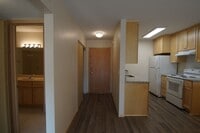 Building Photo - Newly Renovated Top-Floor One-Bedroom with East-Facing Balcony