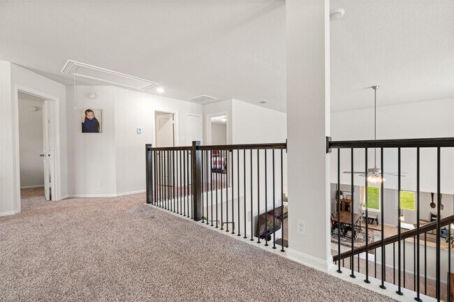 Building Photo - 5872 Strawflower Ln